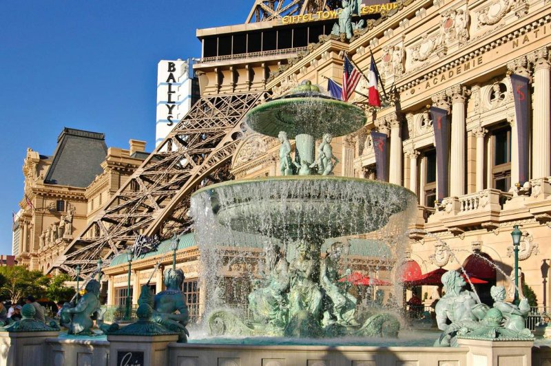 Paris Las Vegas Cheap Vacations Packages | Red Tag Vacations