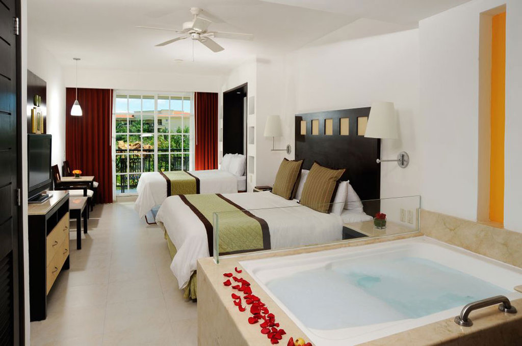 Hotel Marina El Cid Riviera Maya Family Room Hotel Marina El Cid Riviera Maya Family Room