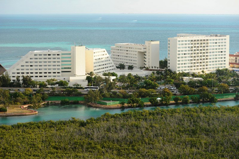 Grand oasis cancun vacation deals