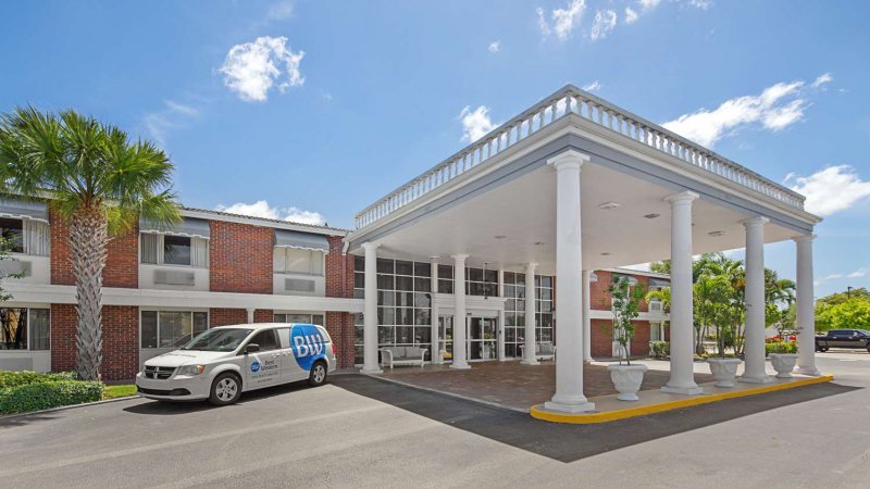 10572_best_western_palm_beach_lakes_2_P