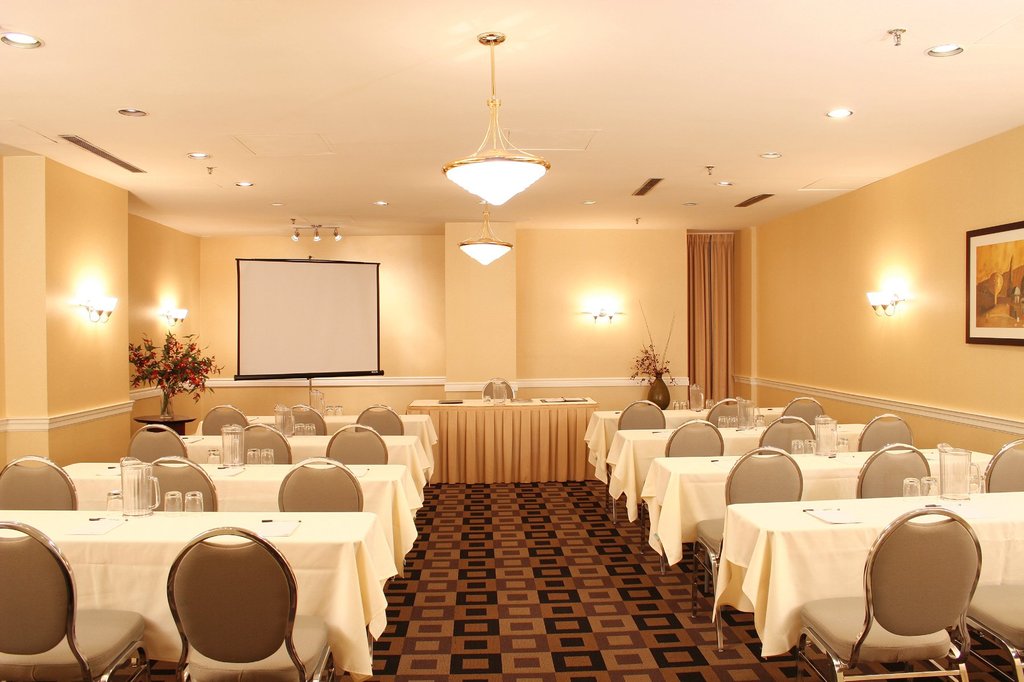 Radisson Ottawa Parliament Hill Cheap Vacations Packages | Red Tag