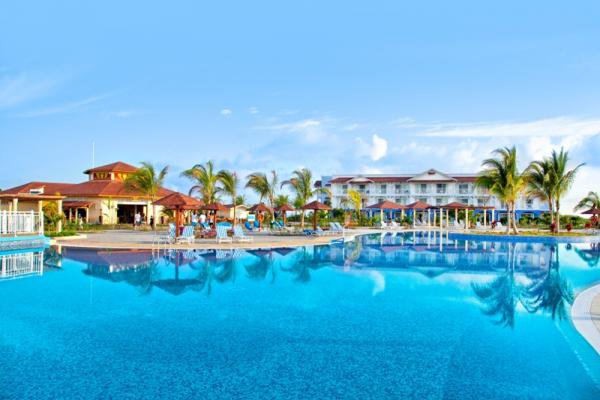 Memories Flamenco Beach Resort Cheap Vacations Packages | Red Tag Vacations