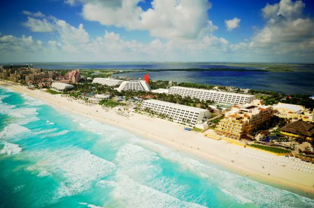 oasis grand pyramid cancun mexico